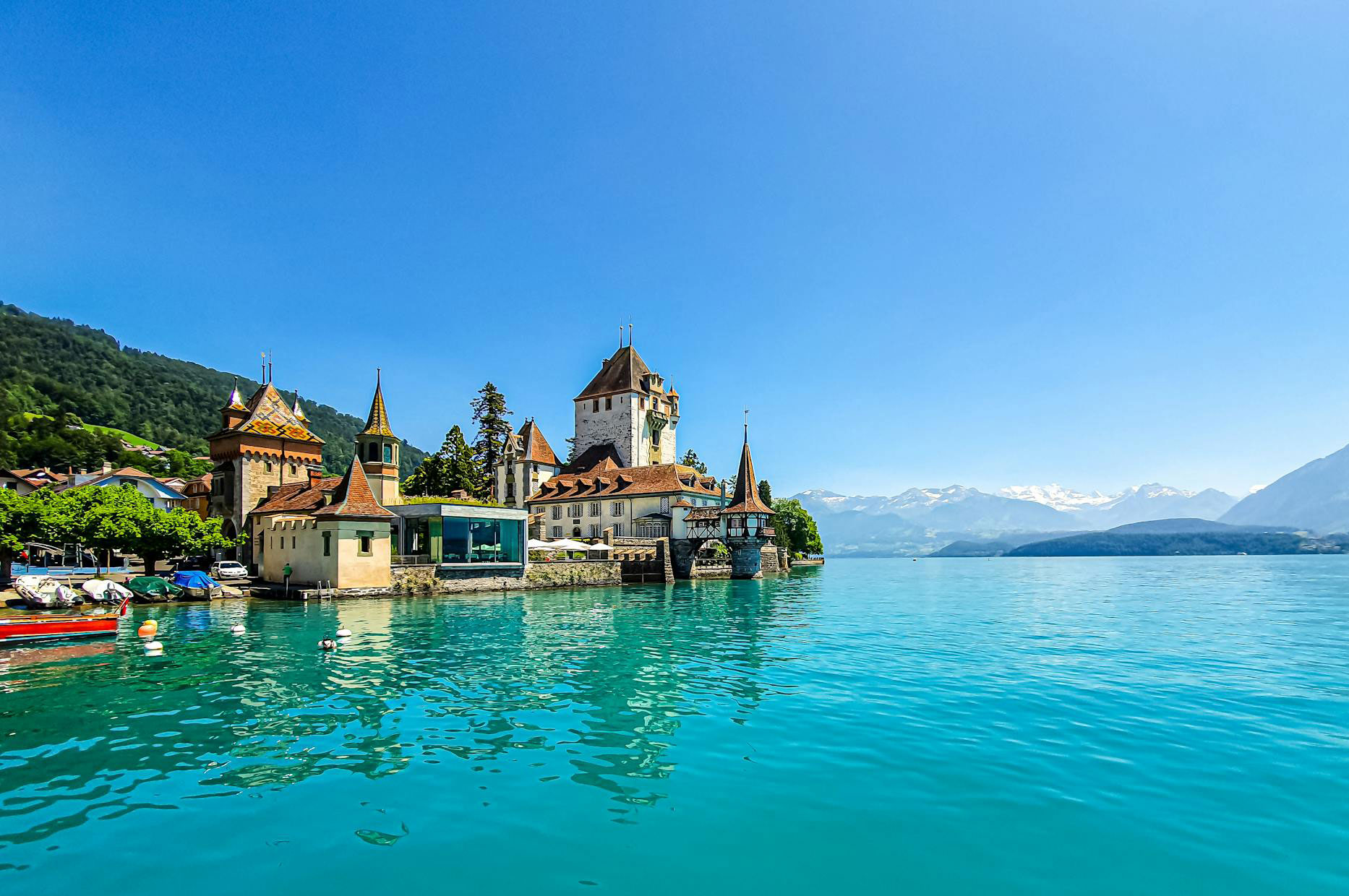a town in Switzerland beside sea